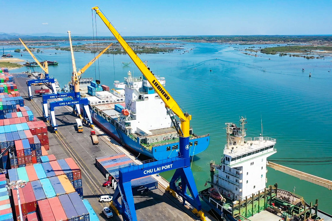 Cẩu chạy ray TCC